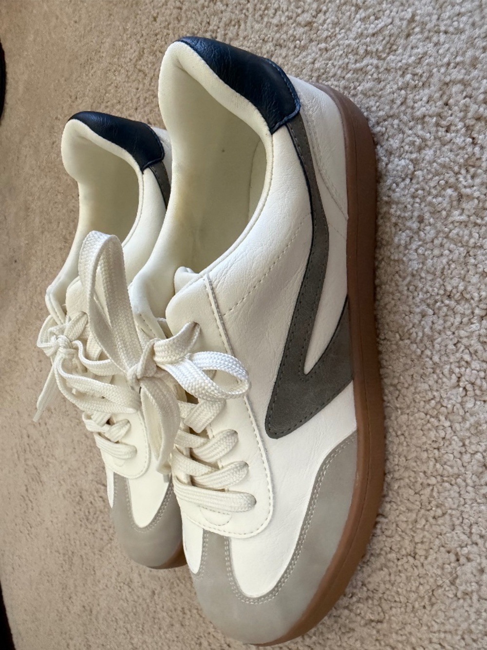 womens dv dolce vita sneakers